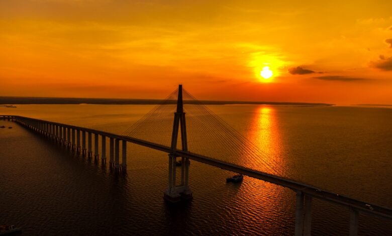 Ponte Sobre Rio Negro